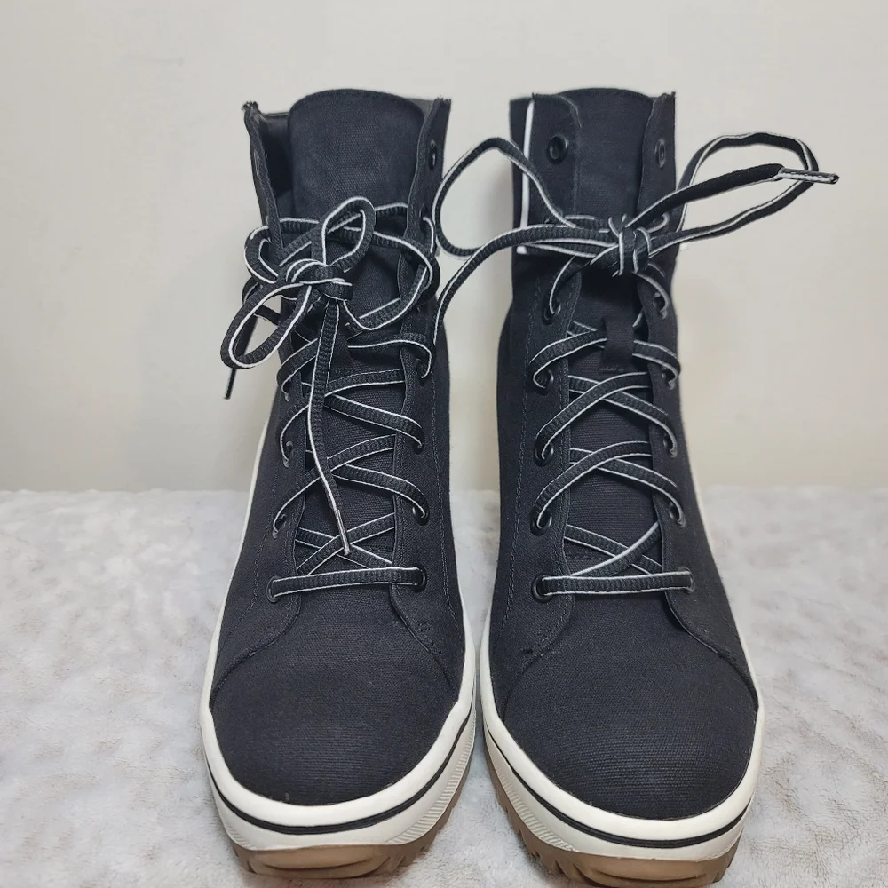 MIA Brittnee Platform Sneaker Boot- Women's Size 8.5 Black/white